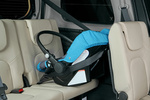 Nissan Pathfinder 2.5 dCi 190 CV LE Todo terreno Interior Silla infantil 5 puertas