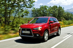 Mitsubishi ASX 200 DI-D ClearTec 150 CV (2010) Gama ASX (2010) Todo terreno Orient Red Exterior Frontal-Lateral 5 puertas