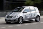 Mercedes-Benz Clase A E-CELL E-CELL Monovolumen Plata Polar Metalizado Exterior Frontal-Lateral 5 puertas