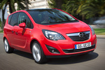 Opel Meriva 1.7 CDTI 130 CV Cosmo Monovolumen Rojo Magma Exterior Lateral-Frontal 5 puertas