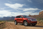 Jeep Grand Cherokee Gama Grand Cherokee Gama Grand Cherokee Todo terreno Inferno Red Exterior Frontal-Lateral 5 puertas