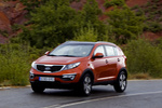 KIA Sportage 2.0 CRDi VGT 4x4 Emotion  Todo terreno Techno Orange  Exterior Frontal-Lateral 5 puertas