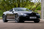 Aston Martin Vantage V8 426 CV N420 N420 Descapotable Jet Black Exterior Frontal-Lateral 2 puertas