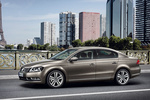 Volkswagen Passat 2.0 TSI 211 CV DSG Highline Turismo Moca Antracita Efecto Perla Exterior Lateral 4 puertas