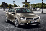 Volkswagen Passat 2.0 TSI 211 CV DSG Highline Turismo Moca Antracita Efecto Perla Exterior Frontal-Lateral 4 puertas