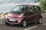 Mitsubishi i-MiEV Gama i-MiEV Gama i-MiEV Turismo Granate Exterior Frontal-Lateral 5 puertas