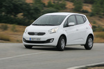KIA Venga 1.4 CRDi WGT 90 CV Drive Monovolumen Solid White Exterior Frontal-Lateral 5 puertas