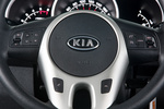 KIA Venga 1.4 CRDi WGT 90 CV Drive Monovolumen Interior Volante 5 puertas