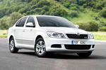 Skoda Octavia 1.6 TDI DPF 105 CV GreenLine GreenLine Turismo Blanco Candy Exterior Lateral-Frontal 5 puertas
