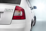 Skoda Octavia 1.6 TDI DPF 105 CV GreenLine GreenLine Turismo Blanco Candy Exterior Anagrama 5 puertas