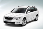 Skoda Superb Combi 1.6 TDI 105 CV DPF GreenLine GreenLine Turismo familiar Exterior Frontal-Lateral 5 puertas