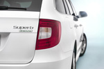 Skoda Superb Combi 1.6 TDI 105 CV DPF GreenLine GreenLine Turismo familiar Blanco Exterior Pilotos 5 puertas