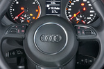 Audi A1 1.6 TDI 105 CV Ambition  Turismo Interior Volante 3 puertas
