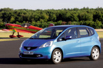 Honda Jazz 1.4 i-VTEC 99 CV Luxury Monovolumen Azul Cerulean Exterior Frontal-Lateral 5 puertas