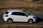 Toyota Auris HSD H&iacute;brido 136 CV Advance H&iacute;brido Turismo Blanco White Pearl Exterior Lateral-Cenital 5 puertas