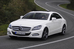 Mercedes-Benz Clase CLS CLS 500 BlueEFFICIENCY Paquete Deportivo Turismo Exterior Frontal-Lateral 4 puertas