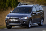 Mitsubishi Outlander Gama Outlander Gama Outlander Todo terreno Bronce Radiant Exterior Frontal-Lateral 5 puertas