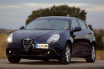 Alfa Romeo Giulietta 2.0 JTDm 170 CV Distinctive Turismo Azul Profundo Exterior Frontal-Lateral 5 puertas
