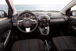 Mazda Mazda2 1.5 102 CV Sportive Turismo Interior Salpicadero 3 puertas