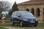 Volkswagen Sharan 2.0 TDI CR 140 CV DSG Advance Monovolumen Azul Noche Metalizado Exterior Frontal-Lateral 5 puertas