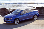 Volkswagen Eos 1.4 TSI 122 CV (versi&oacute;n para EE.UU.) Gama Eos (versi&oacute;n para Estados Unidos) Descapotable Azul Intenso Metalizado Exterior Frontal-Lateral-Cenital 2 puertas