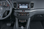 Volkswagen Sharan 2.0 TDI CR 140 CV DSG Advance Monovolumen Interior Consola Central 5 puertas