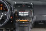 Toyota Avensis 1.8 VVT-i 147 CV Advance Turismo Interior Consola Central 4 puertas