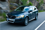 Volvo XC60 D5 AWD 205 CV Summum Todo terreno Azul Intense Metalizado Exterior Frontal-Lateral 5 puertas