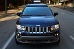 Jeep Compass Gama Compass (versi&oacute;n EE.UU.) Limited (version EE.UU.) Todo terreno Deep Water Blue Pearlcoat Exterior Frontal-Cenital 5 puertas