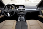 Mercedes-Benz Clase C C 250 CDI BlueEFFICIENCY Avantgarde Turismo Interior Salpicadero 5 puertas