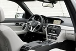 Mercedes-Benz Clase C C 350 CDI BlueEFFICIENCY 4MATIC Gama Clase C Estate Turismo familiar Interior Salpicadero 5 puertas