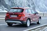 BMW X1 xDrive28i Gama X1 Todo terreno Vermilionrot Metalizado Exterior Posterior-Lateral 5 puertas