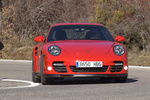Porsche 911 Turbo Coup&eacute; Turbo Coup&eacute; Rojo Guardia Exterior Frontal 2 puertas