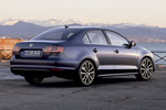 Volkswagen Jetta 2.0 TDI 140 CV Sport Turismo Azul Tempestad Metalizado Exterior Posterior-Lateral 4 puertas