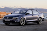 Volkswagen Jetta 2.0 TDI 140 CV Sport Turismo Azul Tempestad Metalizado Exterior Frontal-Lateral 4 puertas