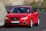 SEAT Exeo 2.0 TDI CR 143 CV DPF Multitronic Sport Turismo familiar Rojo Emoci&oacute;n Exterior Frontal-Lateral 5 puertas
