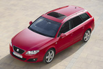 SEAT Exeo 2.0 TDI CR 143 CV DPF Multitronic Sport Turismo familiar Rojo Emoci&oacute;n Exterior Frontal-Lateral-Cenital 5 puertas