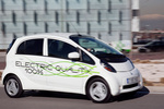 Mitsubishi i-MiEV Gama i-MiEV Gama i-MiEV Turismo Blanco Exterior Lateral-Frontal 5 puertas