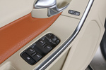 Volvo S60 D3 163 CV Geartronic Summum Turismo Interior Mandos puerta 4 puertas