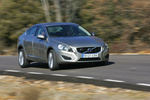 Volvo S60 D3 163 CV Geartronic Summum Turismo Seashell Metalizado Exterior Lateral-Frontal 4 puertas