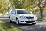 Skoda Octavia 1.6 TDI DPF 105 CV GreenLine GreenLine Turismo Blanco Candy Exterior Lateral-Frontal 5 puertas