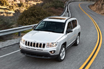 Jeep Compass 2.2 CRD 163 CV Limited Todo terreno Bright Silver Metallic Exterior Frontal-Lateral 5 puertas