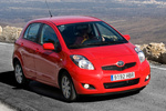 Toyota Yaris Gama Yaris Connect Turismo Rojo Exterior Frontal-Lateral 5 puertas