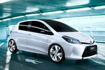 Toyota Yaris H&iacute;brido HSD prototipo Turismo Exterior Lateral-Frontal 5 puertas