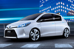 Toyota Yaris H&iacute;brido HSD prototipo Turismo Exterior Frontal-Lateral 5 puertas
