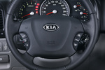 KIA Carnival 2.2 CRDi VGT Emotion Monovolumen Interior Volante 5 puertas