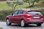 Ford Focus 1.6 EcoBoost 180 CV Titanium Turismo Rojo El&eacute;ctrico Exterior Posterior-Lateral 5 puertas