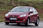 Ford Focus 1.6 EcoBoost 180 CV Titanium Turismo Rojo El&eacute;ctrico Exterior Frontal-Lateral 5 puertas