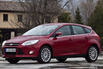 Ford Focus 1.6 EcoBoost 180 CV Titanium Turismo Rojo El&eacute;ctrico Exterior Lateral-Frontal 5 puertas