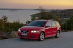 Volvo V50 DRIVe 114 CV R-Design Turismo familiar Rojo S&oacute;lido Exterior Frontal-Lateral 5 puertas